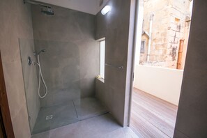 Apartment, 1 Bedroom | Bathroom shower