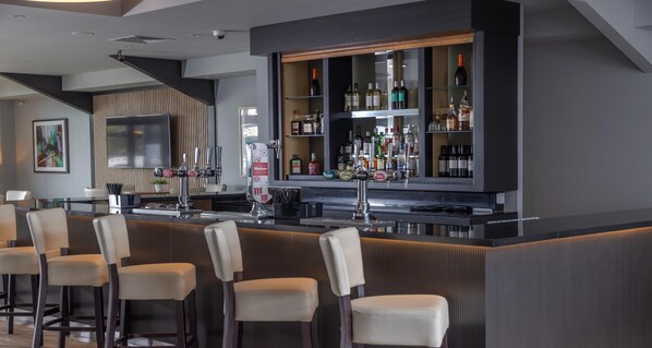 Cocina británica, con vista al campo de golf 