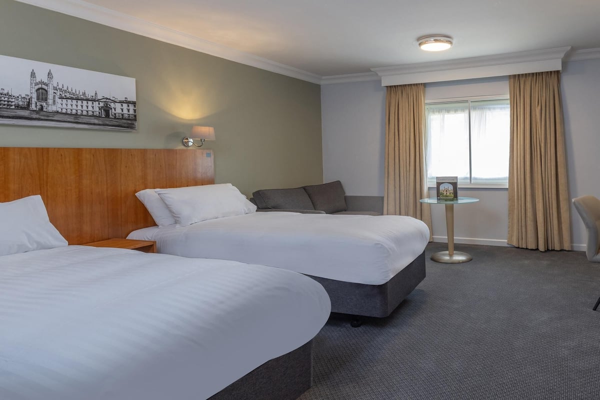 In-room safe, desk, laptop workspace, soundproofing