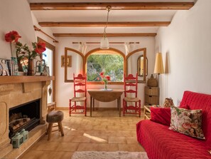 TV - Beautiful apartment for 3 guests with pool, WIFI, TV and terrace (Denia)