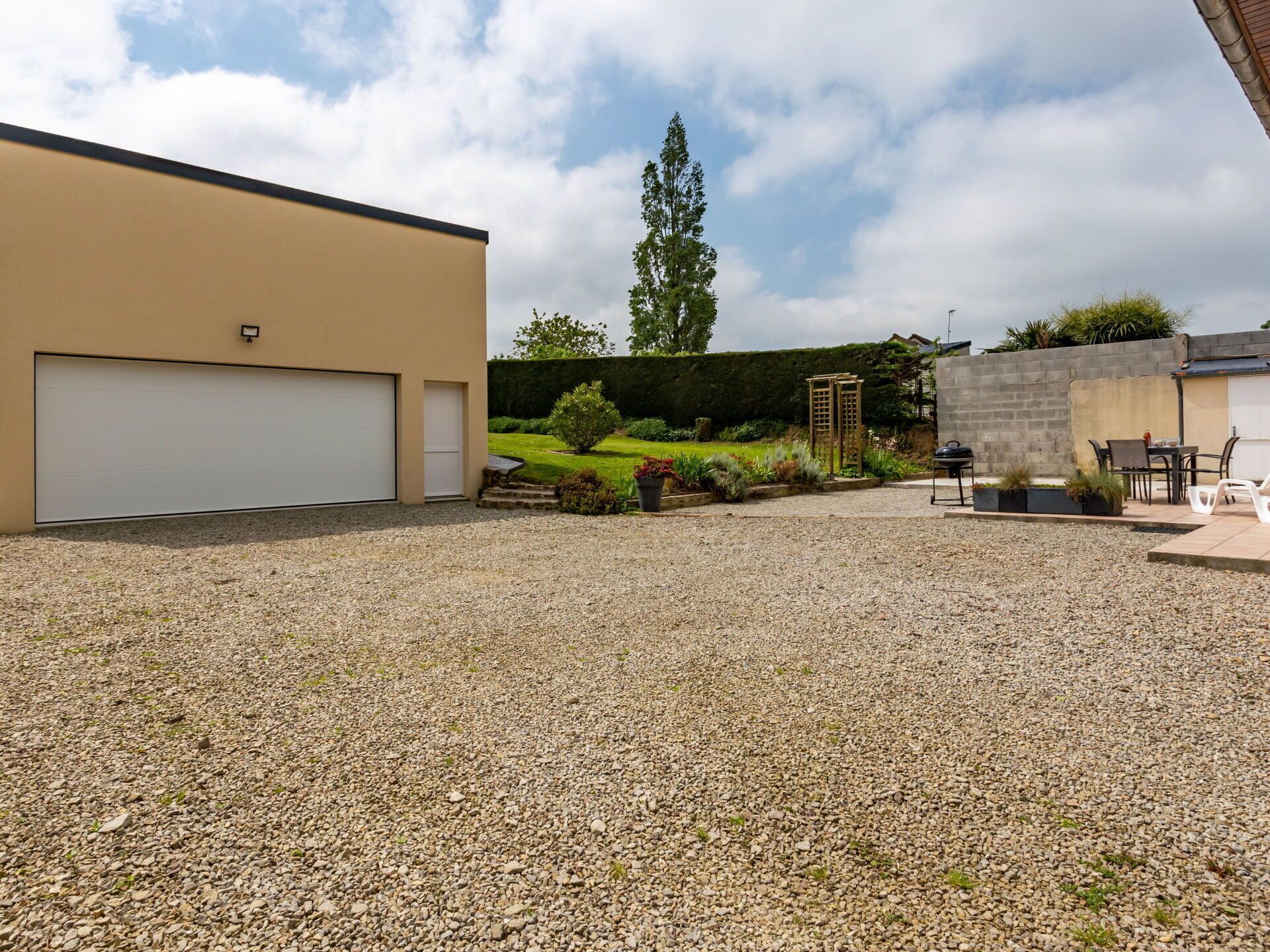 Stunning private villa for 6 guests with WIFI, TV, terrace, pets allowed and parking