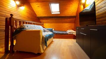 1 bedroom, iron/ironing board, travel crib, WiFi