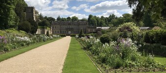 Individual Self-Contained Private cottage with garden at Dyrham Park, near Bath 