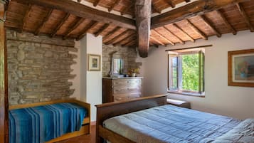 3 camere, culla da viaggio