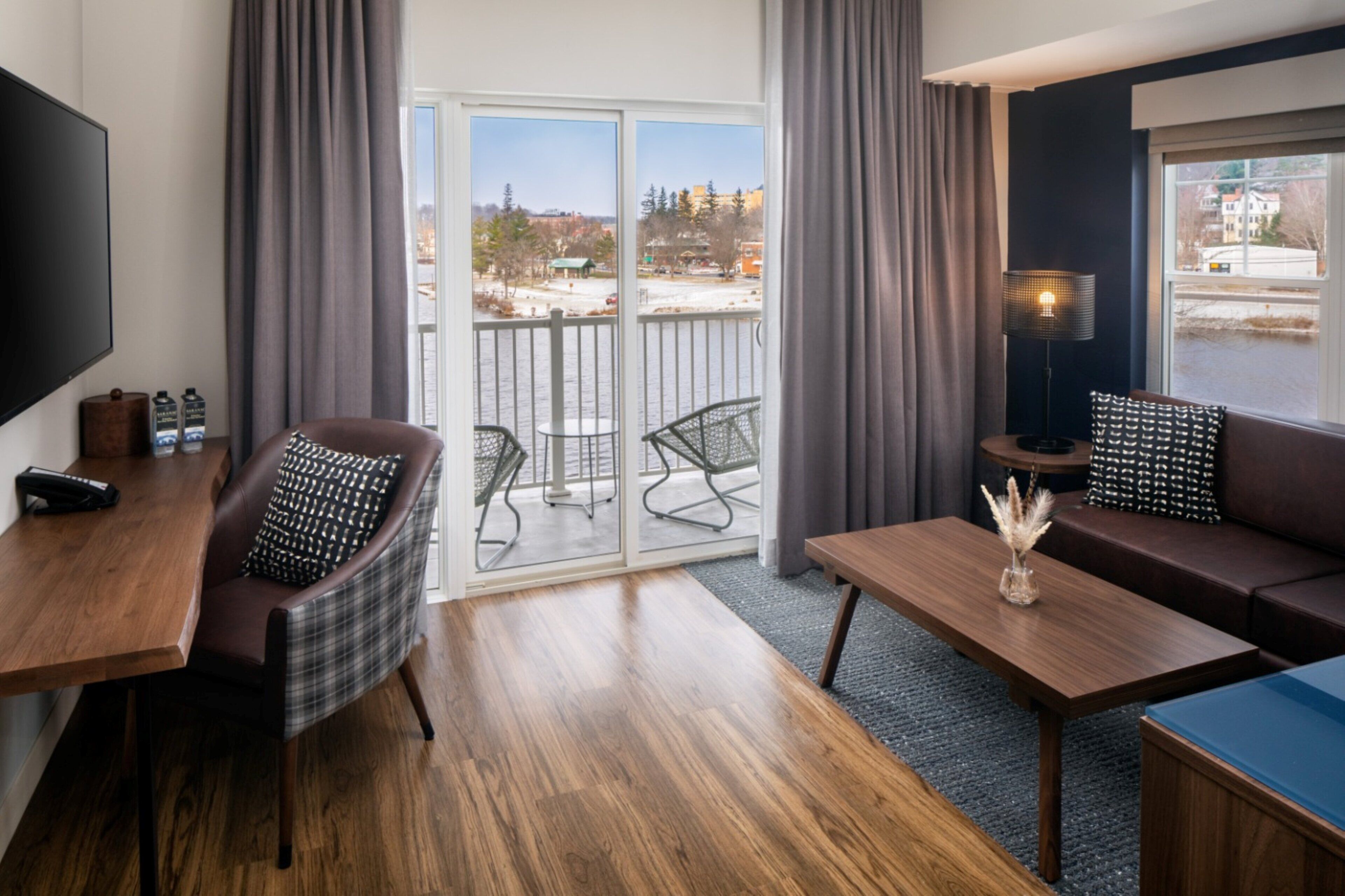 Suite, 1 King Bed with Sofa bed, Balcony, Lake View | Premium bedding, down duvets, desk, blackout curtains