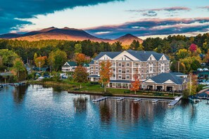 Exterior - voco Saranac Lake NY - Waterfront by IHG (Saranac Lake)