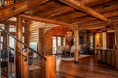 Majestic Colorado Log Home, Borders National Forest, Stunning