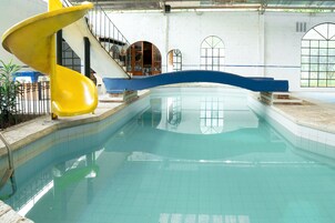 Una piscina techada