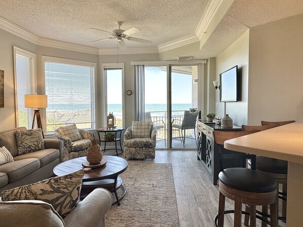 Living area - OCEANVIEW 2BR VILLA WITH POOLS, BEACH ACCESS & WIFI AT SEACREST (Hilton Head Island)