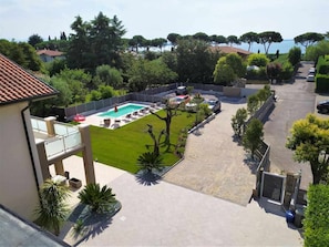 Pool - Garda Bloom | The Floral Flat Lake Garda (Padenghe Sul Garda)
