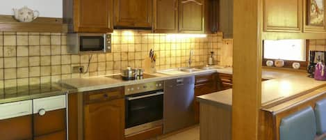 Microwave, oven, dishwasher, toaster