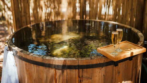 Bain à remous extérieur