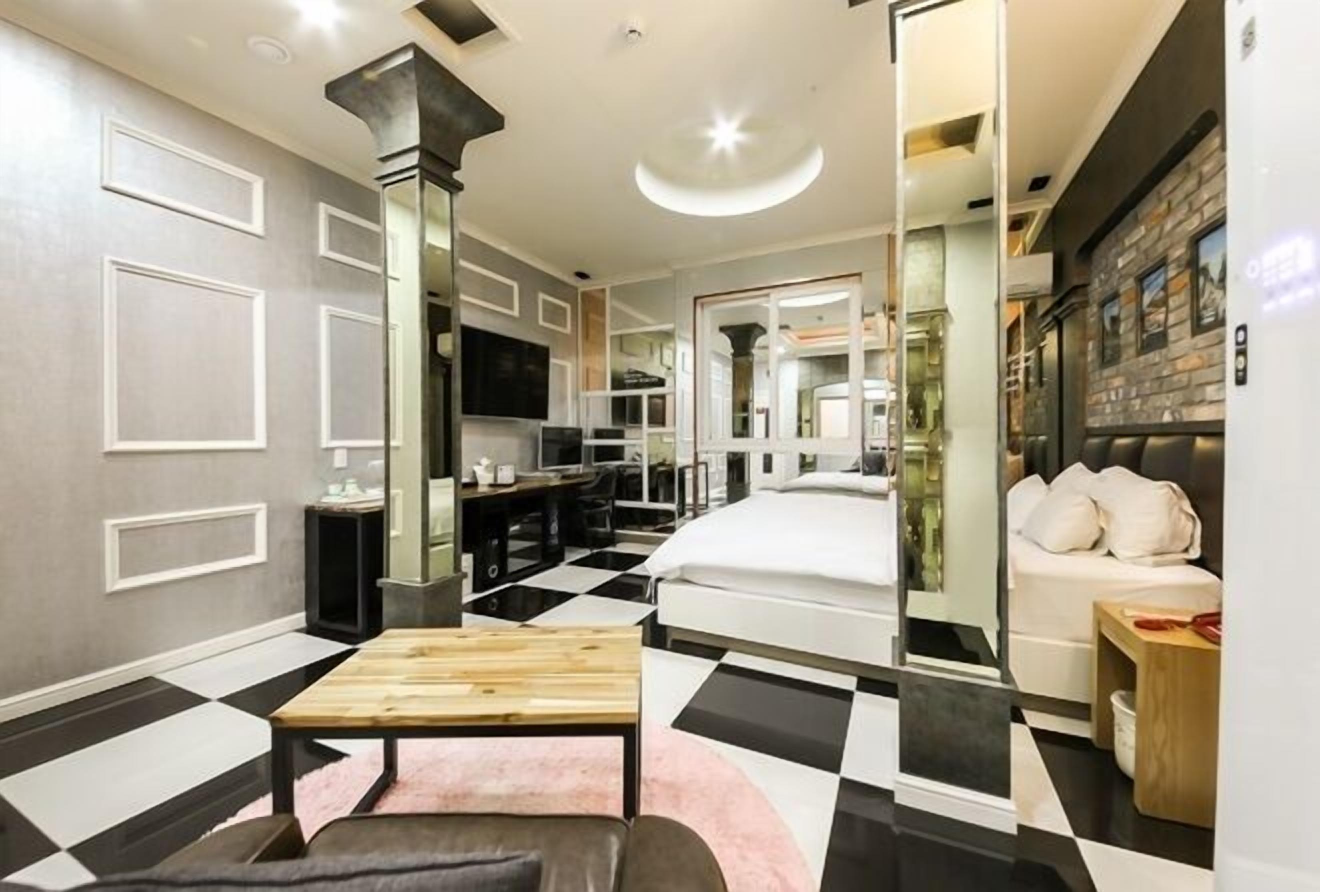 Standard Double Room | Individually decorated, desk, laptop workspace, free WiFi