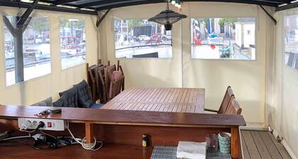 Sleep on a comfortable heritage boat