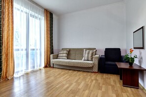 Superior-værelse til 4 personer | Skrivebord, strygejern/strygebræt, baby-/barnesenge (tillægsgebyr)