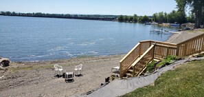 Property grounds - Year-Round: Amazing Sunrises, 150ft Shore, Private Boat Launch/Dock, Hot Fishing (Alburg)