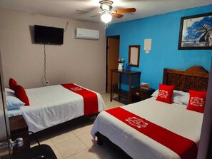 Standard Room, 2 Double Beds - Hotel Posada Santa Elena (Parras)