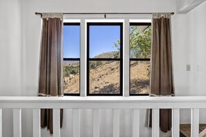 Interior - Lake View and close to Beach (LAKE ISABELLA)