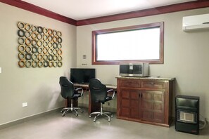 Business centre - Palms Hotel Acuña (Acuña)