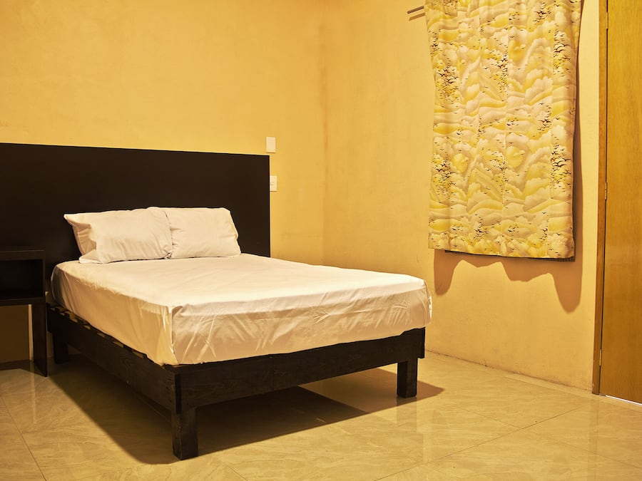 Standard Room | Iron/ironing board, free WiFi, bed sheets