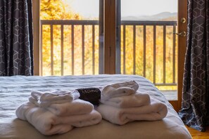 3 chambres, fer et planche à repasser, Wi-Fi gratuit, draps fournis