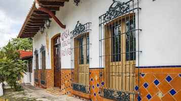 Fachada de la propiedad