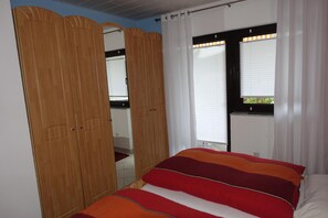 2 多间卧室、办公桌、熨斗/熨衣板、WiFi