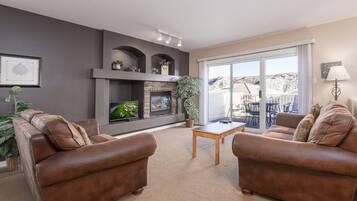 Televisión, chimenea