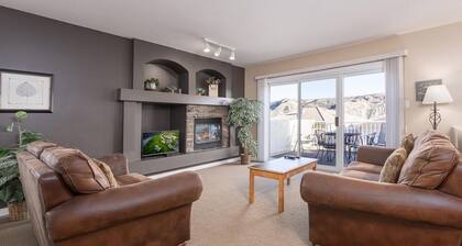 Paradise Canyon Golf Resort - Luxury Condo U405