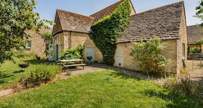 Butts Farm - sleeps 12 guests in 5 bedrooms