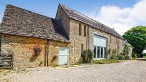 Exterior - Butts Farm - sleeps 12 guests in 5 bedrooms (Poulton)