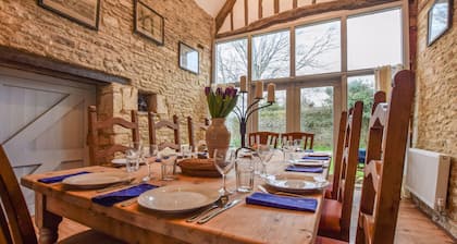 Butts Farm - sleeps 12 guests in 5 bedrooms