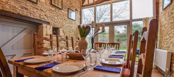 Butts Farm - sleeps 12 guests in 5 bedrooms