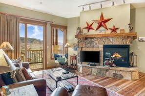 TV, fireplace, DVD player