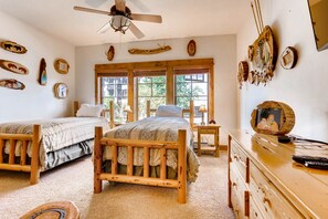 5 habitaciones, tabla de planchar con plancha y internet gratis