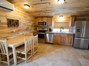 Fridge, microwave, oven, stovetop - Farriers Quarters Studio on 280 acre Sevier River Ranch - 2 Queen Beds (Hatch)