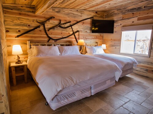 Tack Room Studio on 280 acre Sevier River Ranch - 1 King and 2 Twin Beds