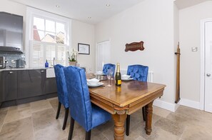 Dining - George street Boutique Apartment 1 - sleeps 6 guests  in 2 bedrooms (York)