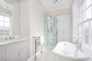 مجففات شعر، مناشف