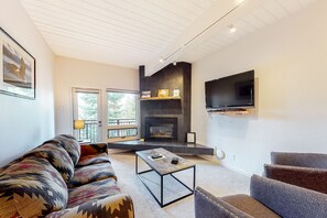 TV, fireplace, DVD player