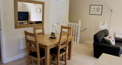 Pine View, Invergarry Beautifully presented property opposite the river