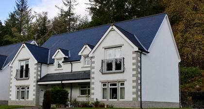 Pine View, Invergarry Beautifully presented property opposite the river
