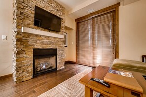 Interior - Upscale studio w/ private balcony & shared pool, hot tubs, gym & more (Steamboat Springs)