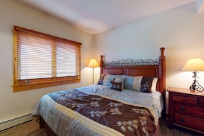 4 Schlafzimmer, Bügeleisen/Bügelbrett, WLAN, Bettwäsche