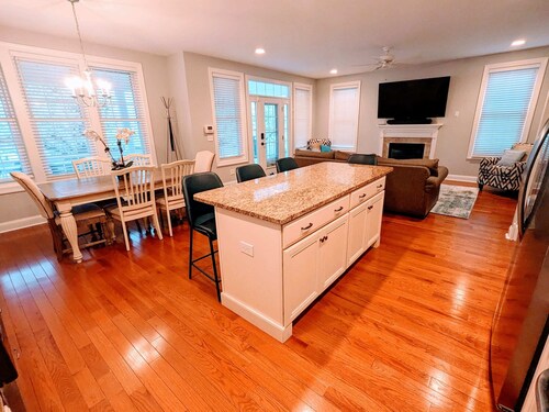 4 BR / 2 Bath - Walk to Everything. Newer Const.