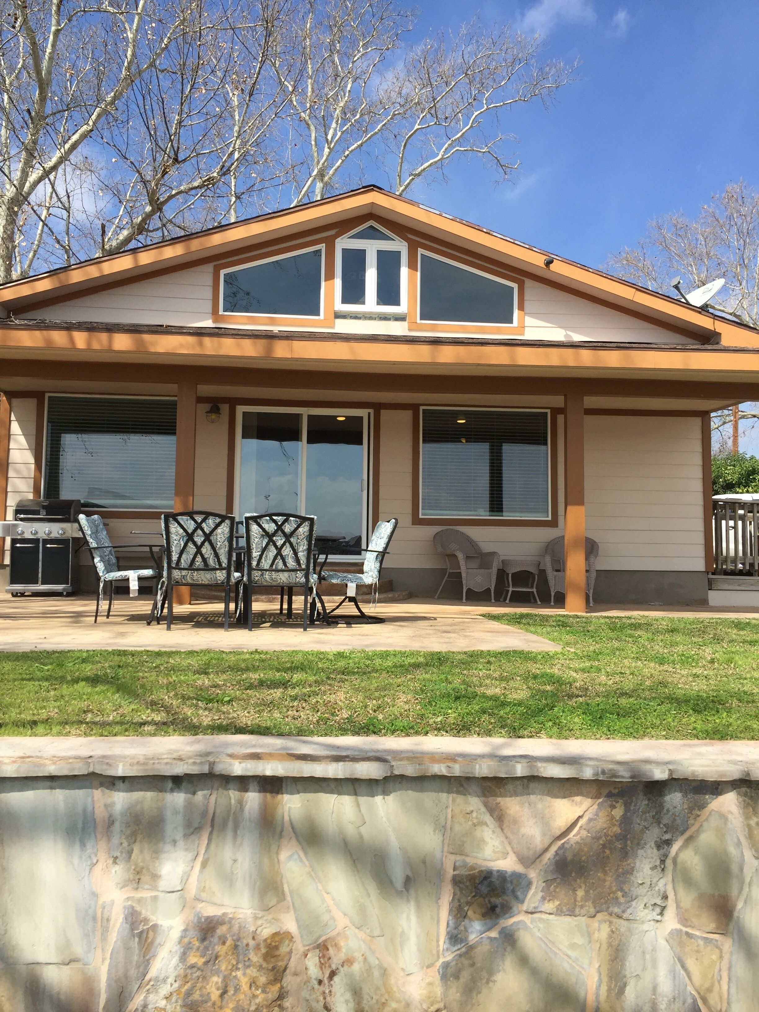 Noble House on Lake LBJ