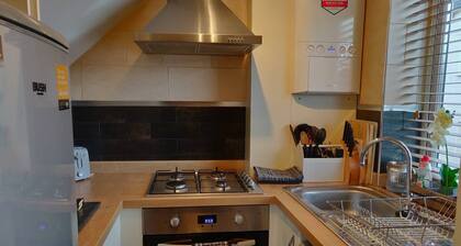 Waterfront Apartment In The Heart Of St Neots