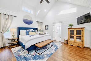 1 habitación, camas con efecto memoria y tabla de planchar con plancha 