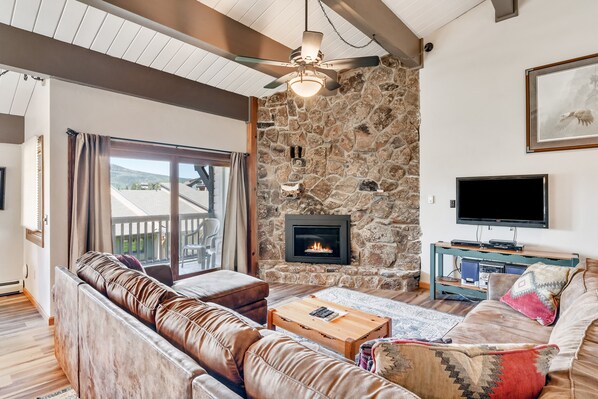 TV, fireplace, DVD player