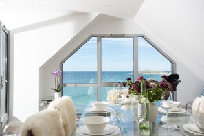 Dining - The Penthouse Fistral Beach - an apartment overlooking Fistral Beach sleeping six (Newquay)